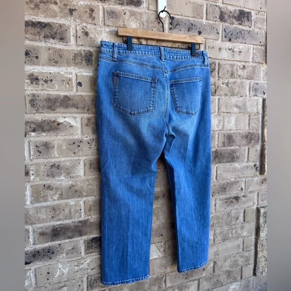 PAIGE Noella Classic Blue Jeans size 32